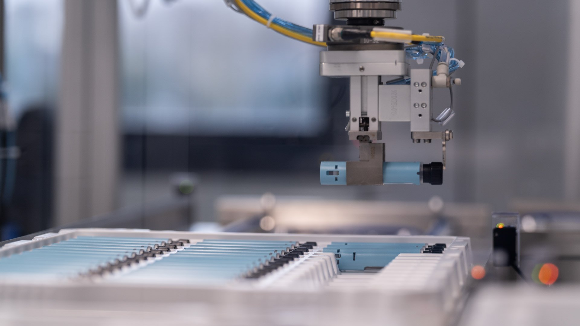 contract-manufacturing_assembly