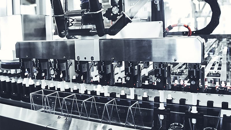 Nasal_spray_assembly_line